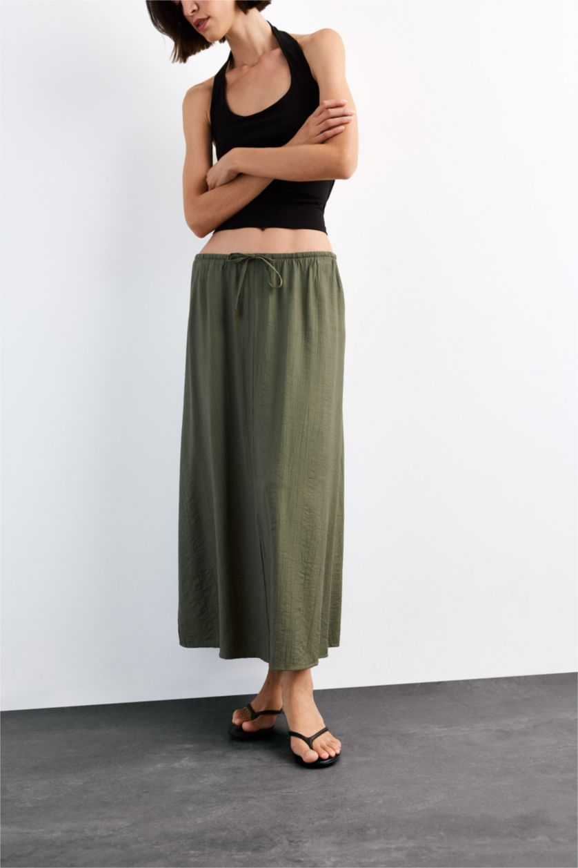 Kadın Haki Relax Fit Beli Lastikli Krinkıl Kumaş Midi Etek