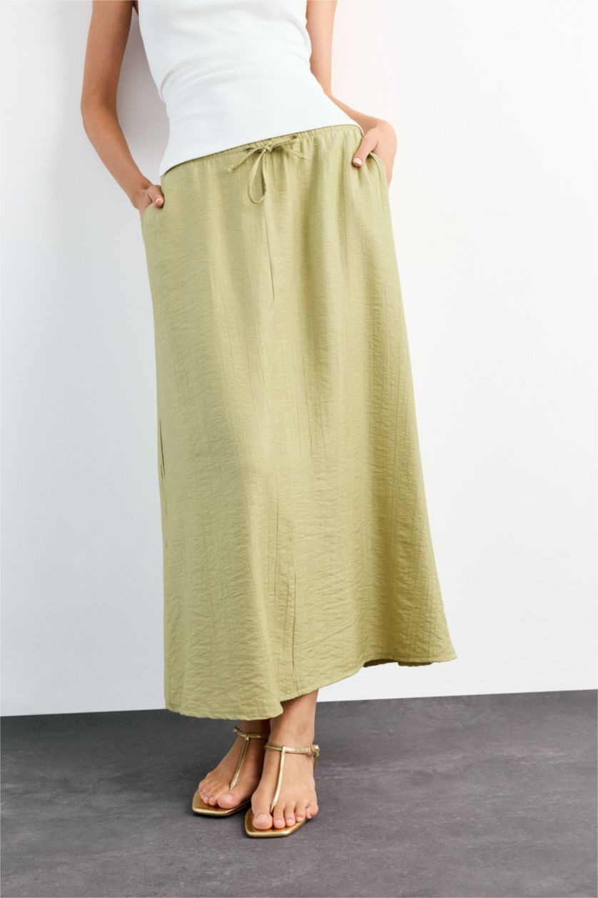 Kadın Deniz Mavisi Relax Fit Beli Lastikli Krinkıl Kumaş Midi Etek