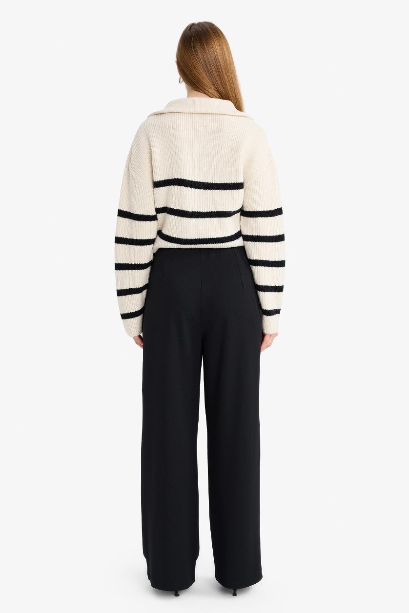 Woman Black Crepe Regular Hem Wide Leg Trousers