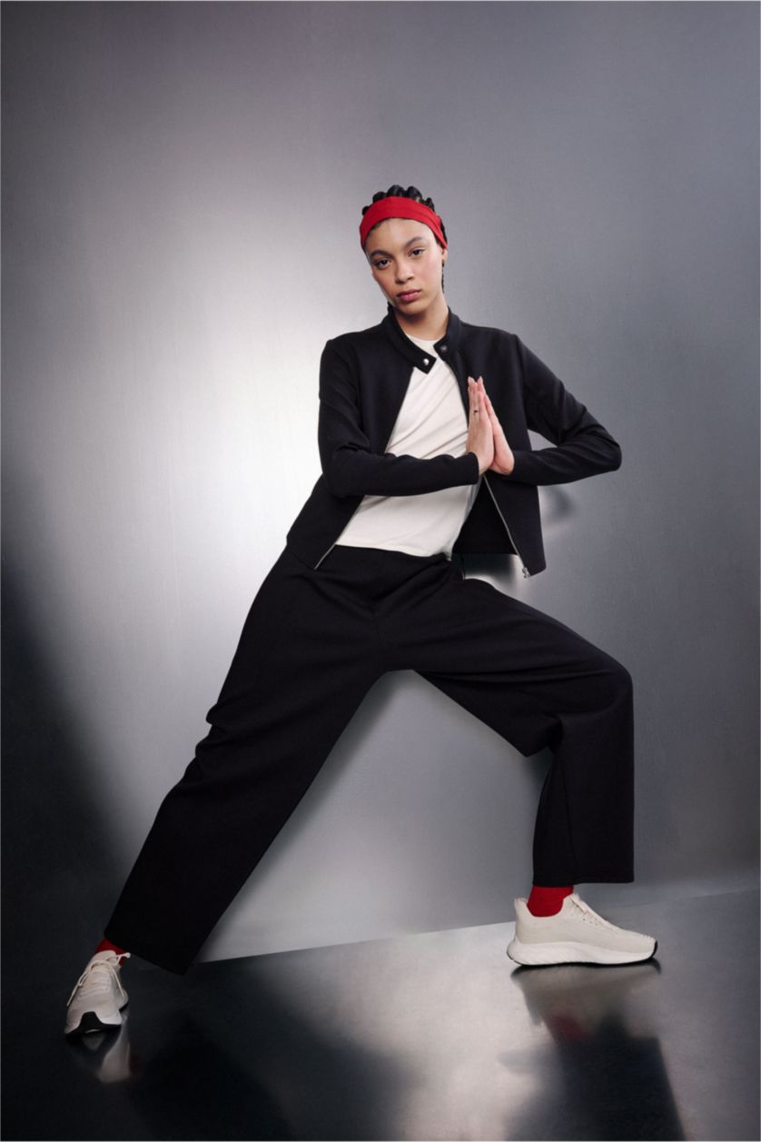 Kadın Siyah Standart Fıt Dik Yaka Skuba Dalgıç Kumaş Fermuarlı Sweatshirt