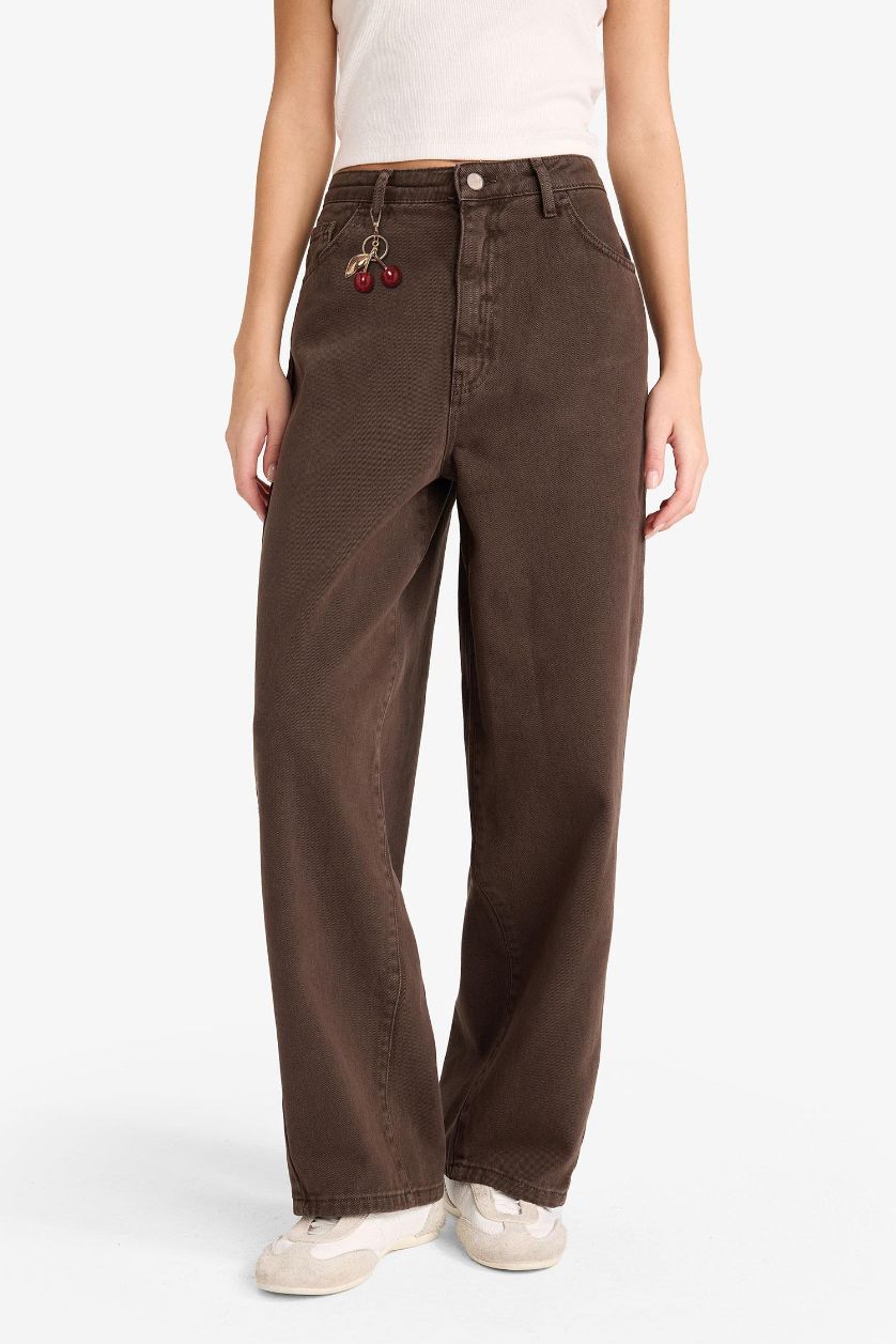 FEMME Marron Pantalon en gabardine taille normale avec charm cerise Coupe barrel
