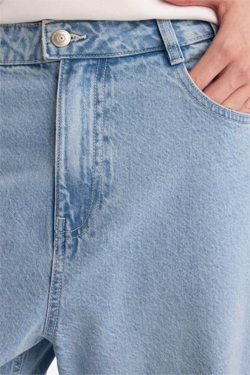 Man Light Blue Balloon Fit Wide Leg Denim Trousers