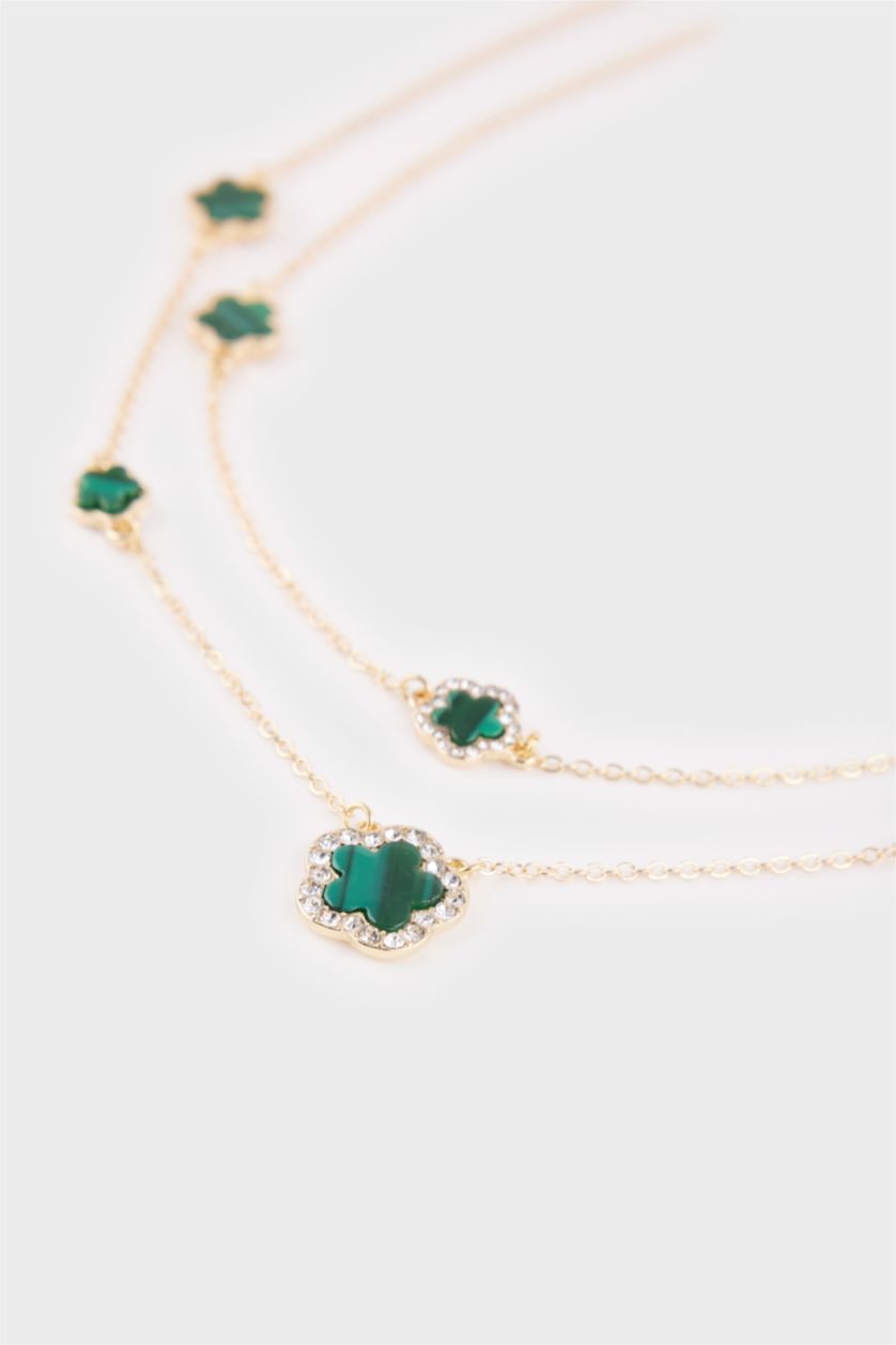 Kadın Yeşil Kadın 2'li Yeşil Yonca Detaylı Kolye