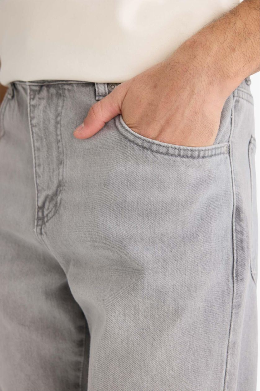 Erkek Gri Straight Fit Düz Paça Jean Pantolon