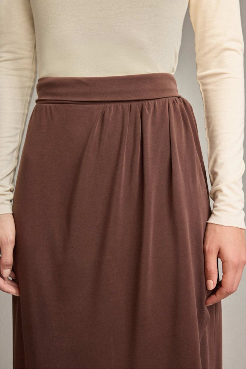 Kadın Açık Kahve Relax Fıt Normal Bel Düz Paça Modal Pantolon