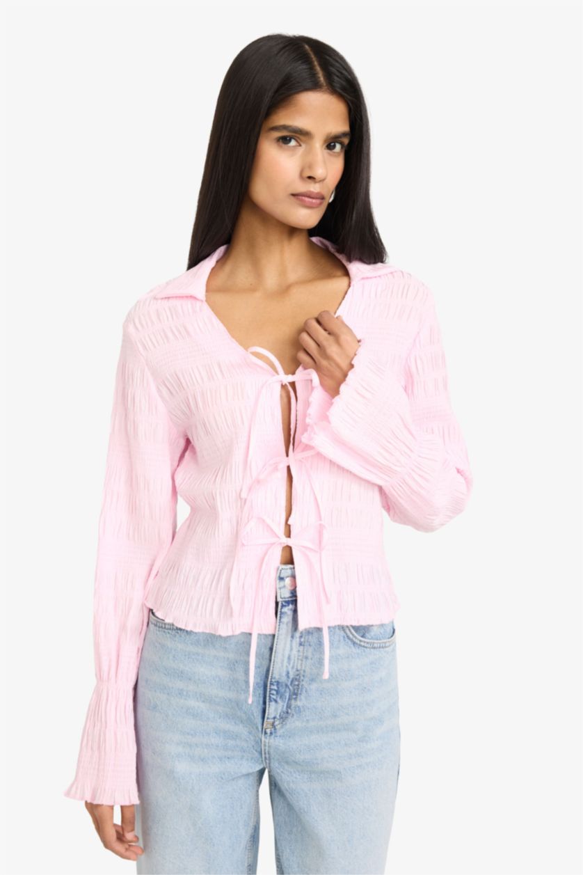 Woman Light Pink Slim Fit V-Neck Long Sleeve Blouse