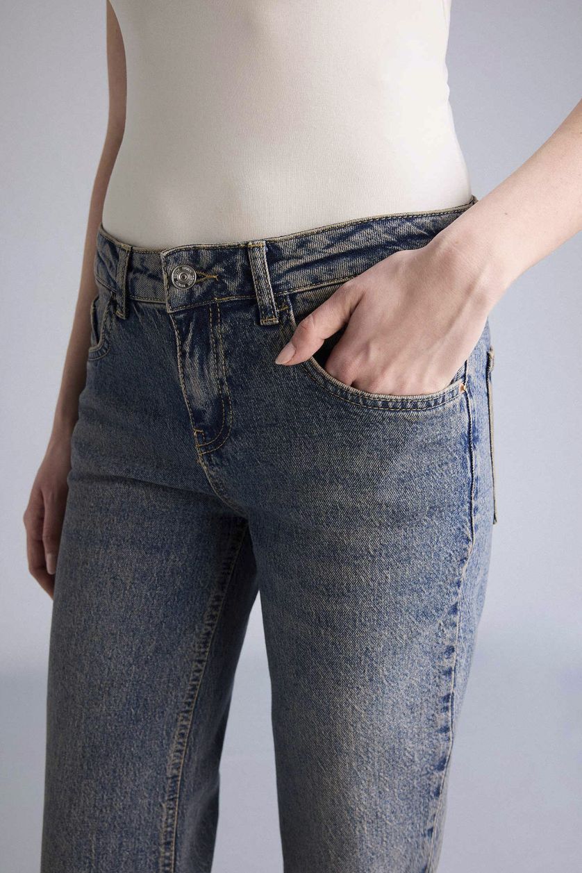 Kadın Mavi Düşük Bel Jean Yıkamalı Pantolon
