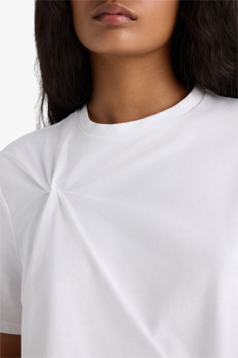 FEMME Écru T-shirt en coton peigné à col rond et manches courtes Coupe régulière