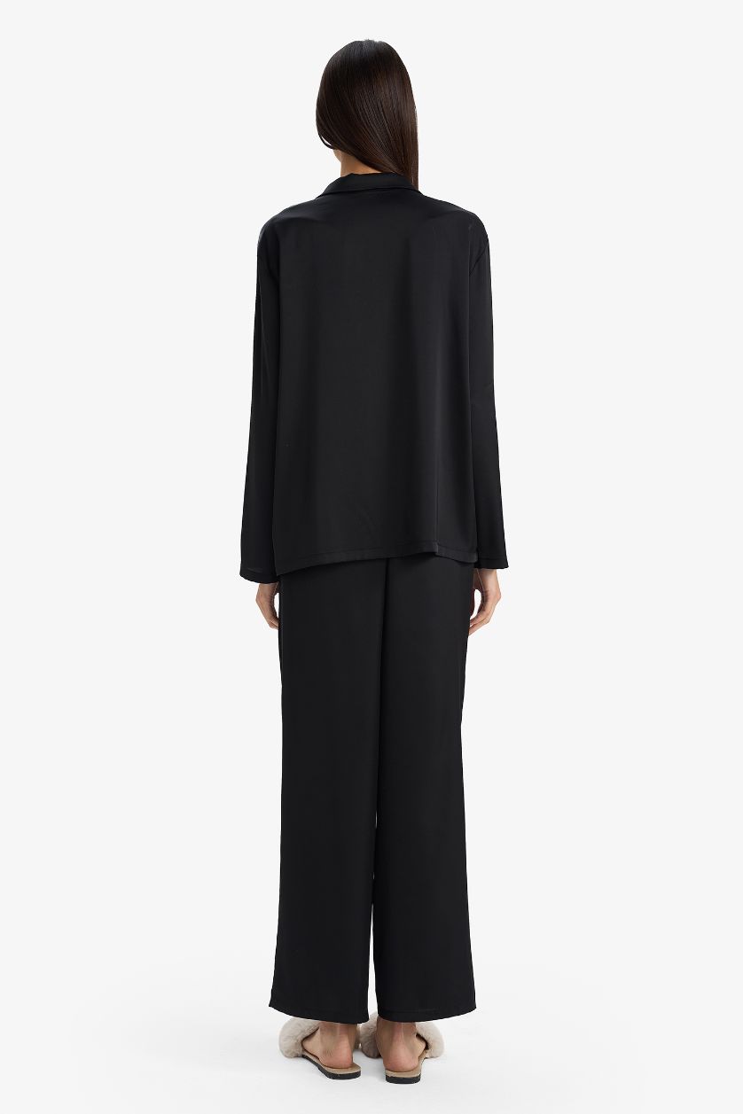 Woman Black Regular Fit 2 piece Satin Pyjama Set