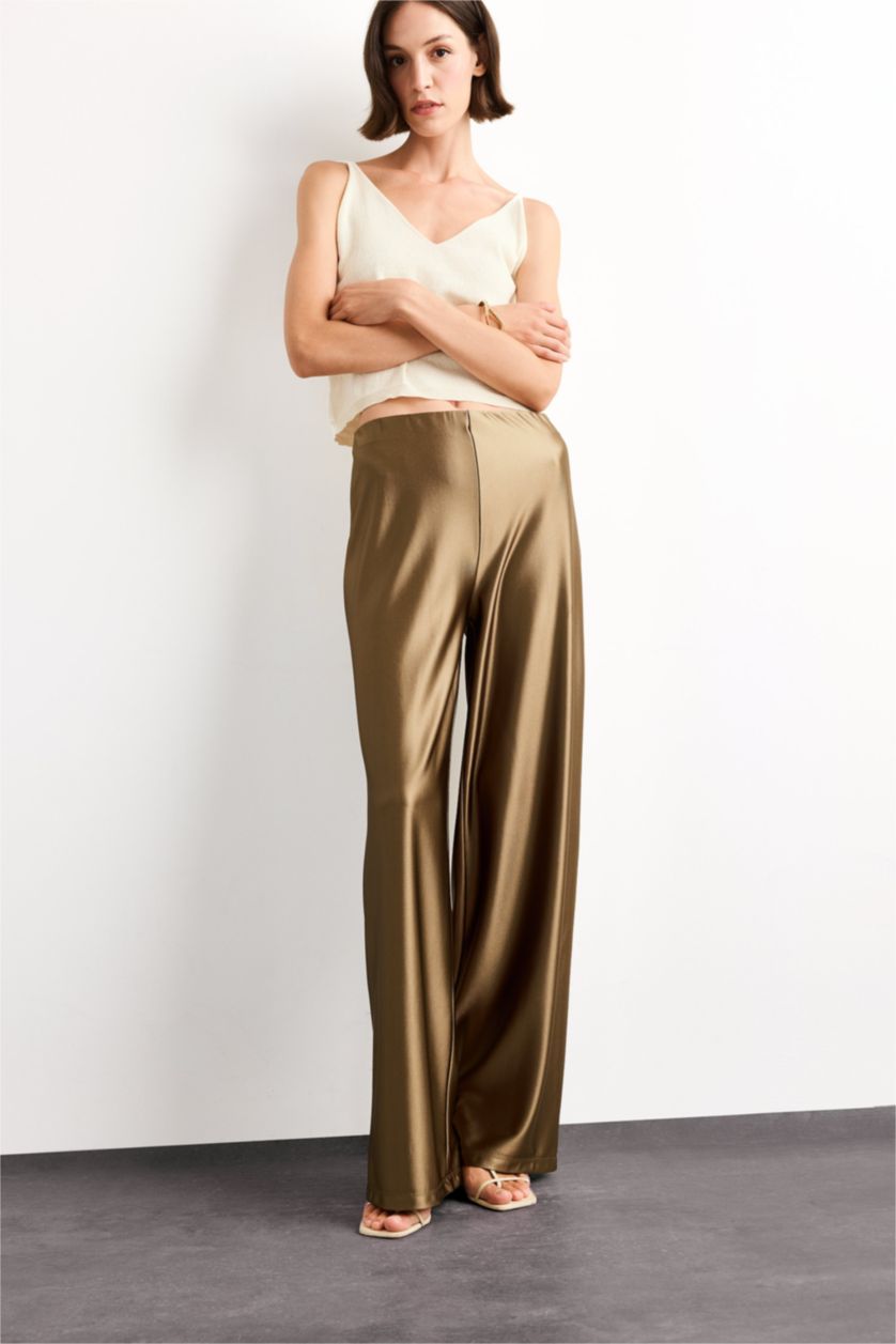 Woman Khaki Relax Fit Regular Hem Satin Trousers