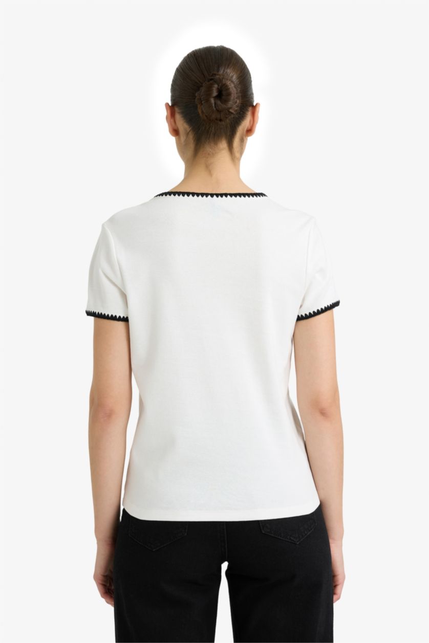 Әйелдерге экру Slim Fit дөңгелек жағалы қысқа жеңді рибана футболка