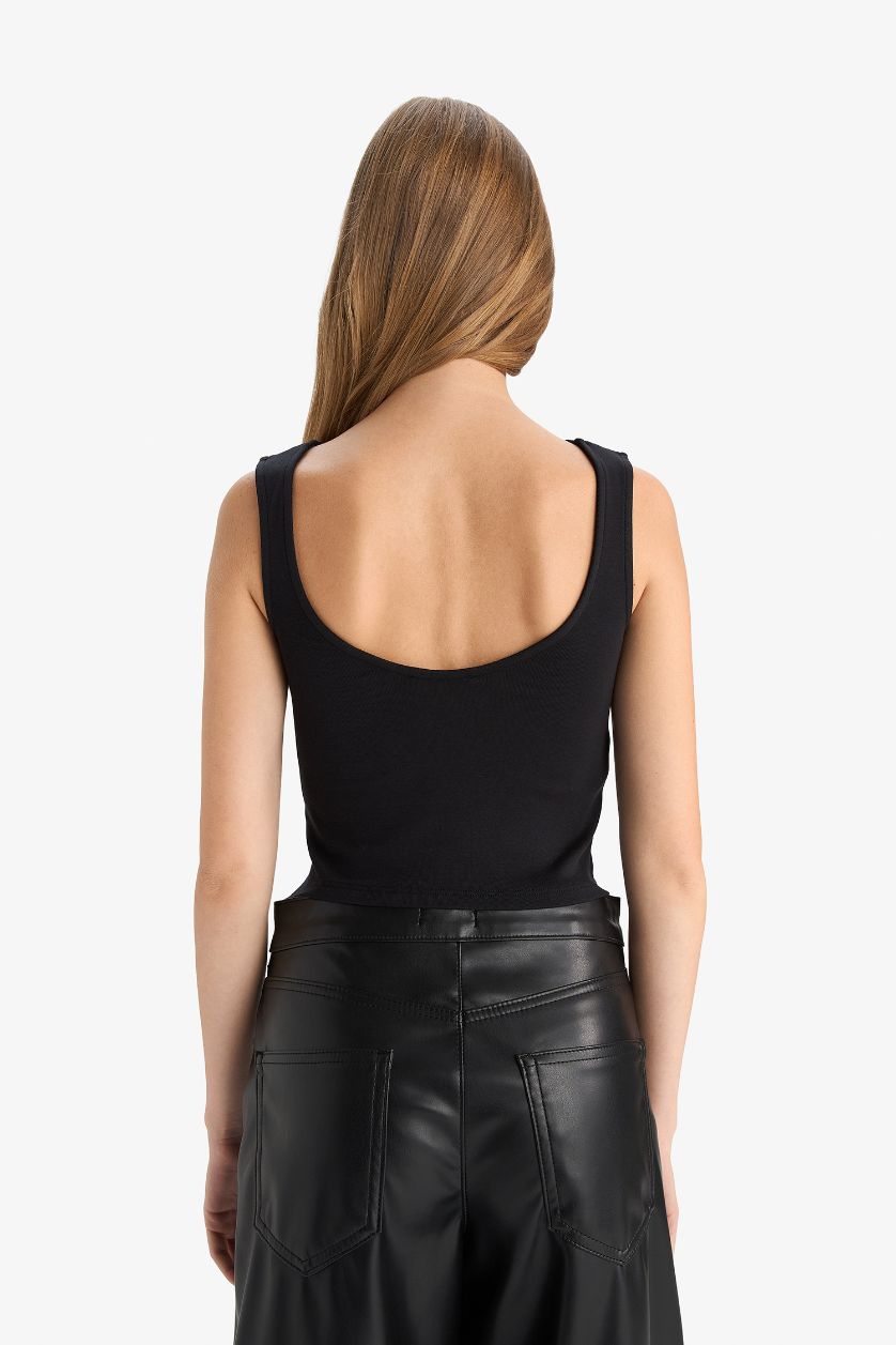 حريمي أسود بلوزة كت مخصر بياقة عريضة وفتحة