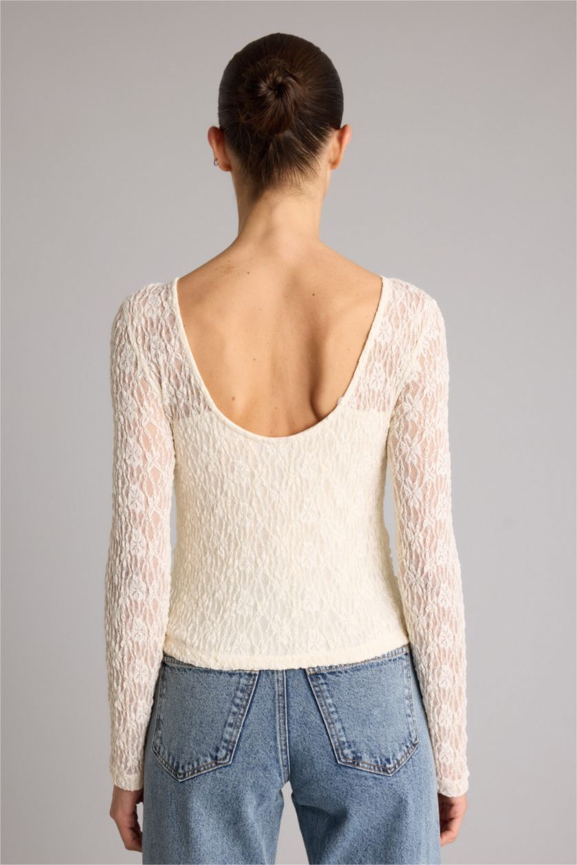 Kadın Ekru Fıtted Kayık Yaka Dantel Bluz
