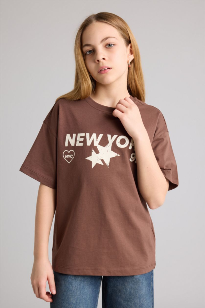 بنات بني تيشيرت نص كم بطبعة شعار اوفر سايز برقبة مستديرة