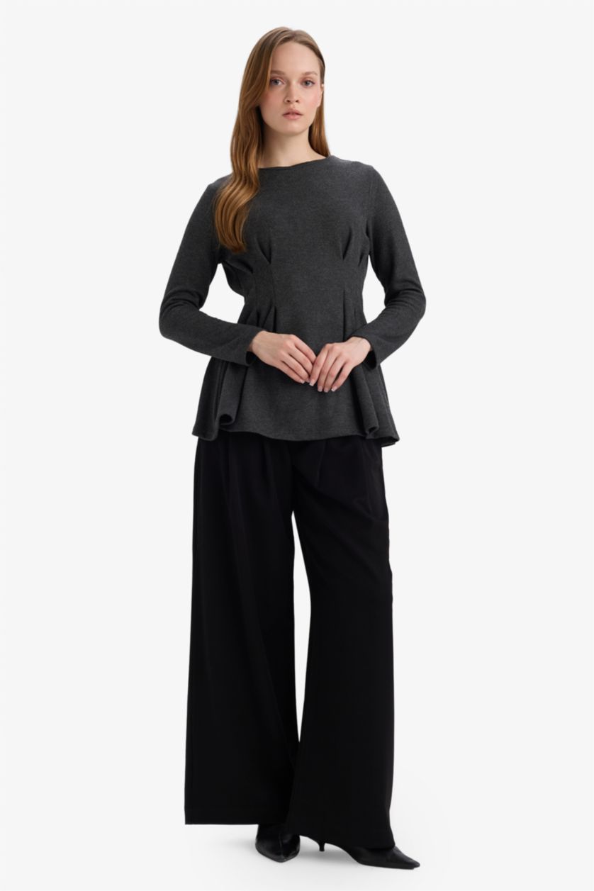 Woman Black Regular Fit Trousers
