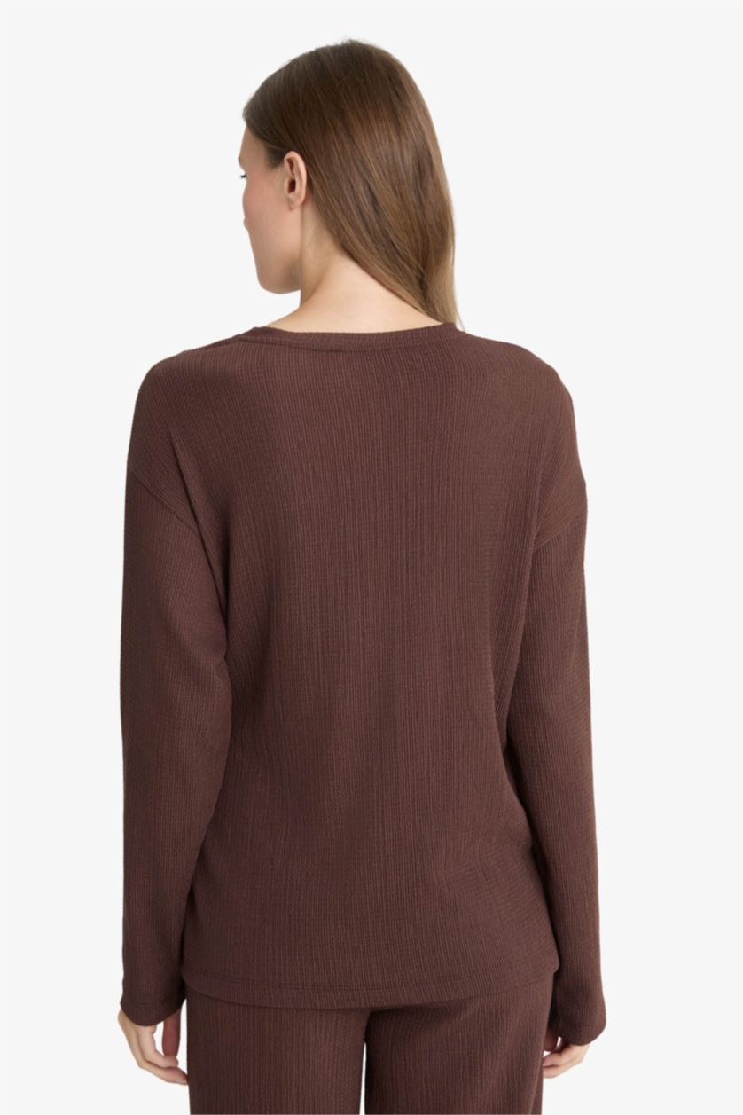 Kadın Kahve Regular Fıt Bisiklet Yaka Bürümcük Uzun Kollu Tişört