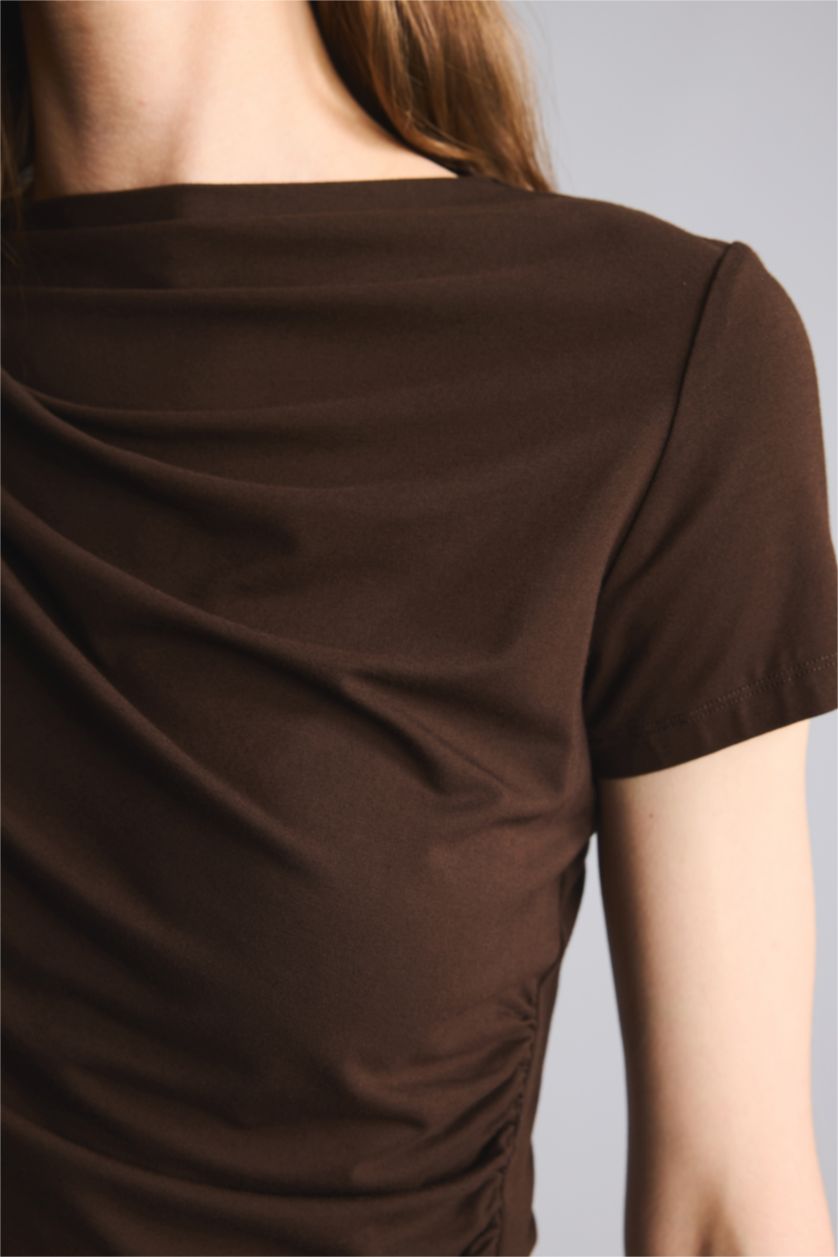Әйелдерге Қоңыр Slim Fit футболка