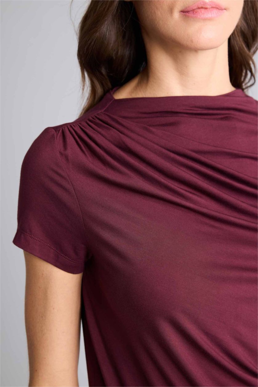 Женщины Бордовый Футболка Slim Fit с вырезом качели и коротким рукавом