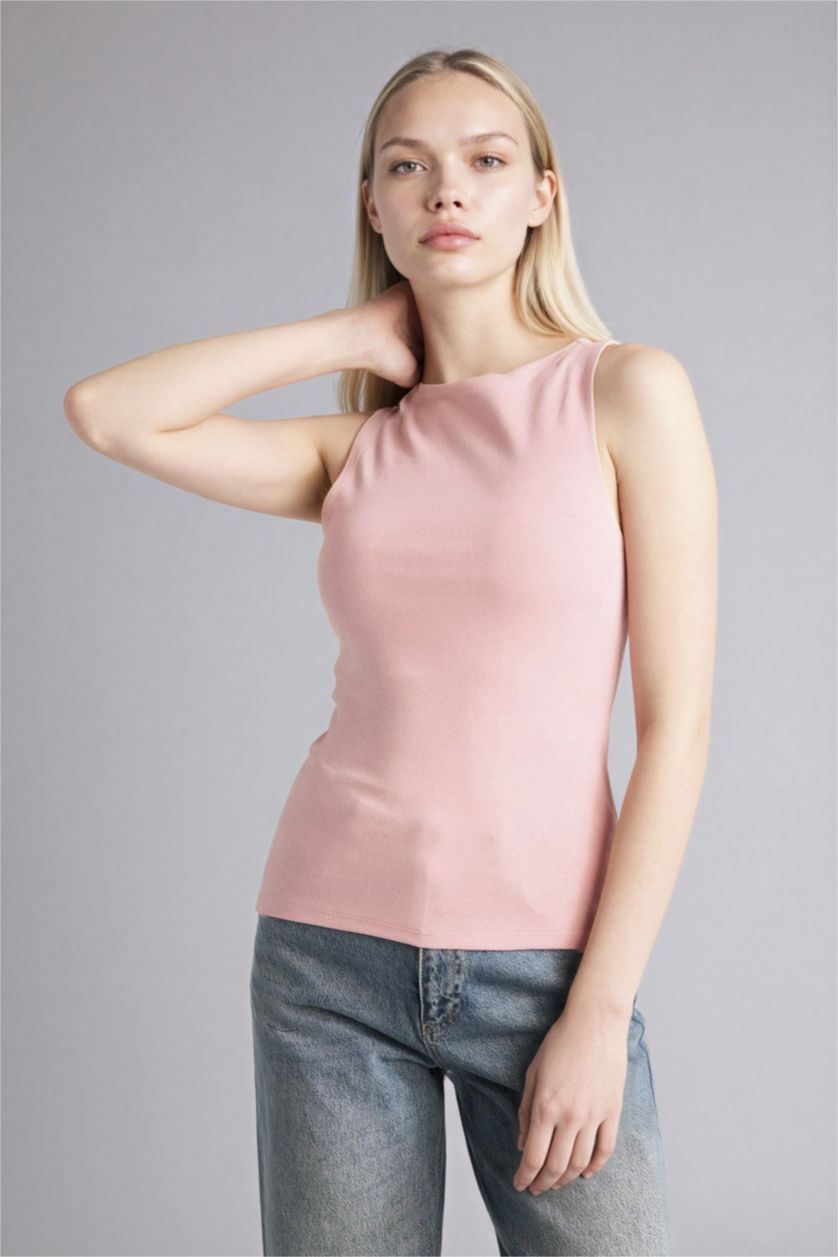 Әйелдерге Раушан Slim Fit қайық жағалы майка