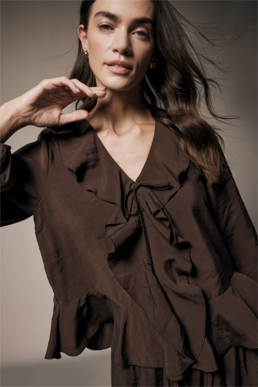 نساء بني بلوزة كم طويل قصة عادية بياقة V