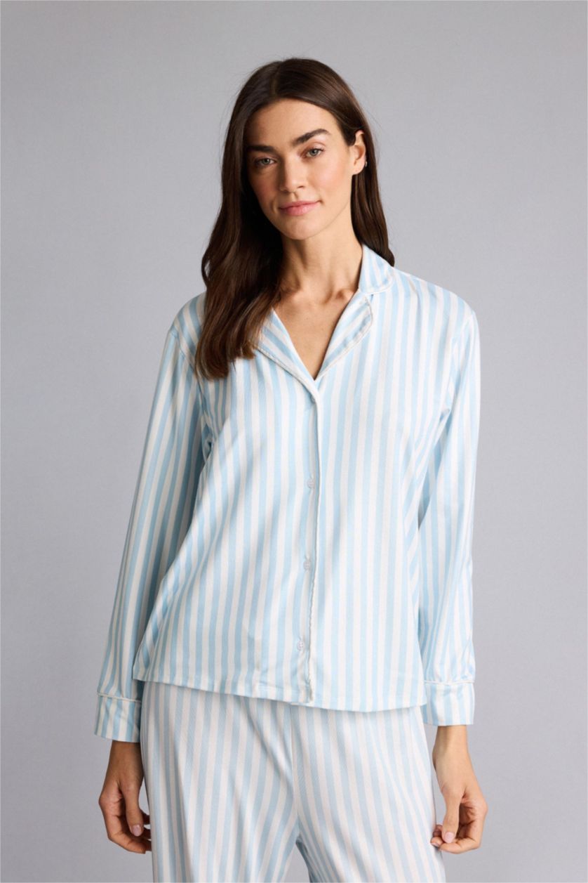 Kadın Açık Mavi Regular Fıt Pijama Yaka Uzun Kollu Softshell Üst