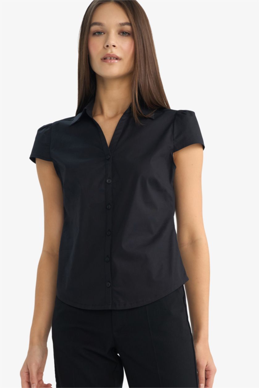 Woman Black Slim Fit Short Sleeve Shirt