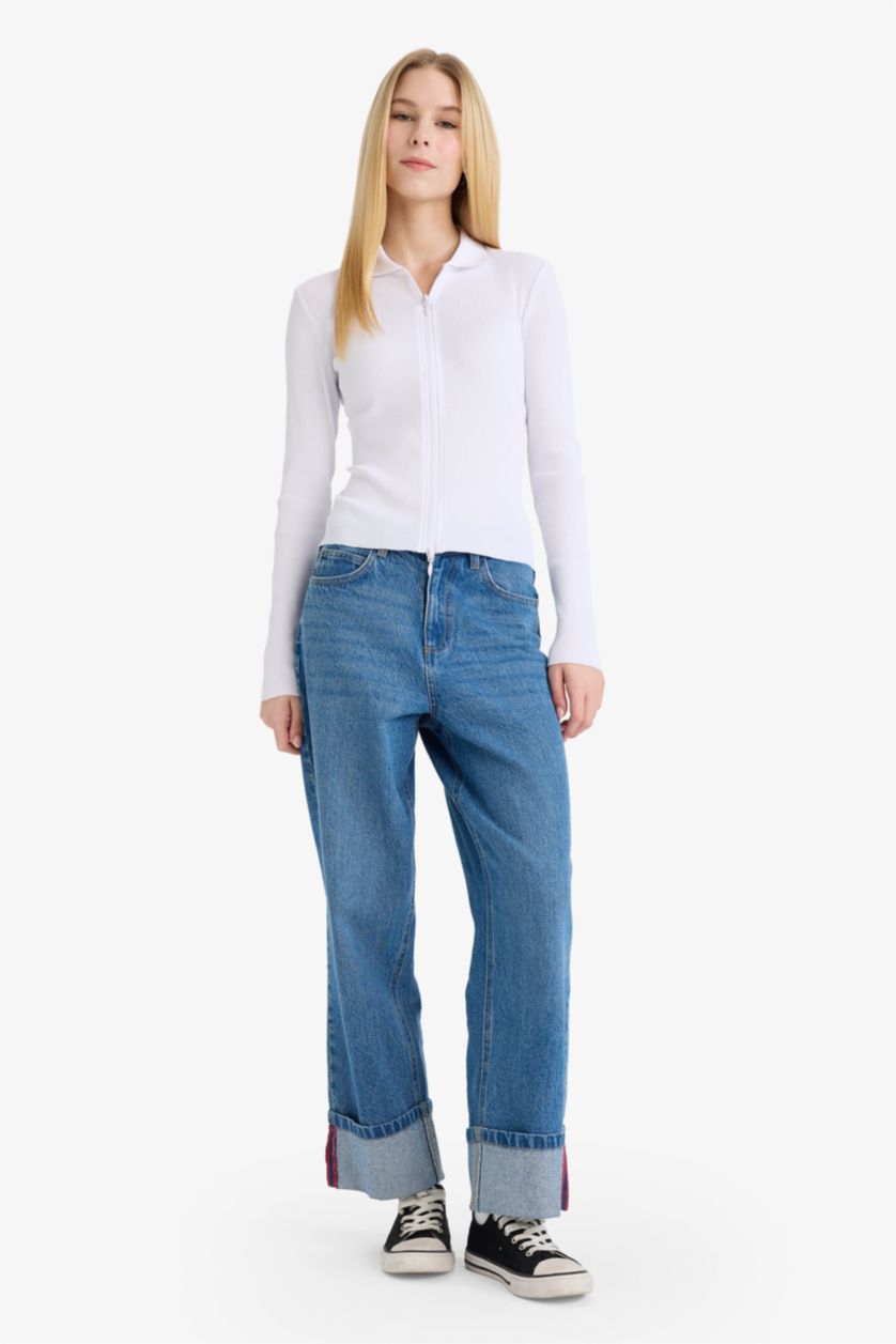 Woman White Slim Fit Polo Collar Cardigan