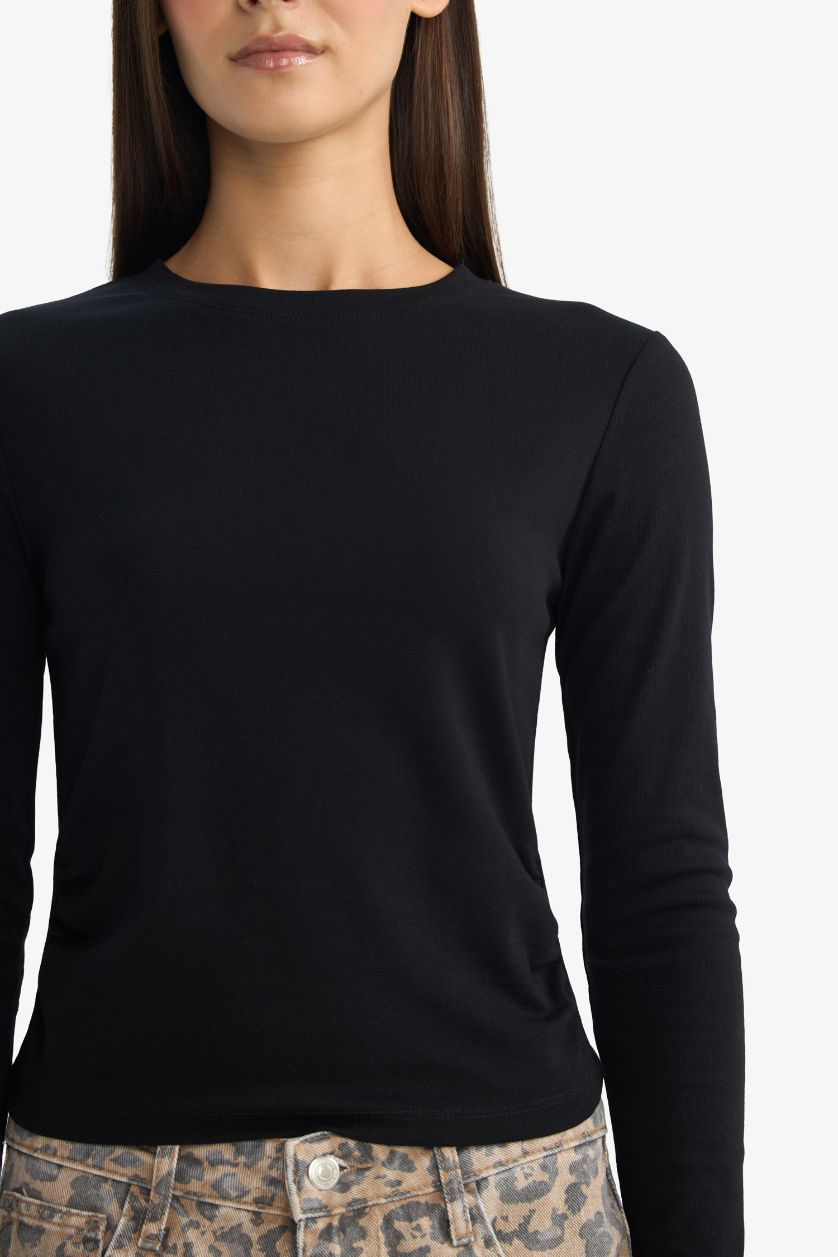 Kadın Siyah Fıtted Ribana Tişört