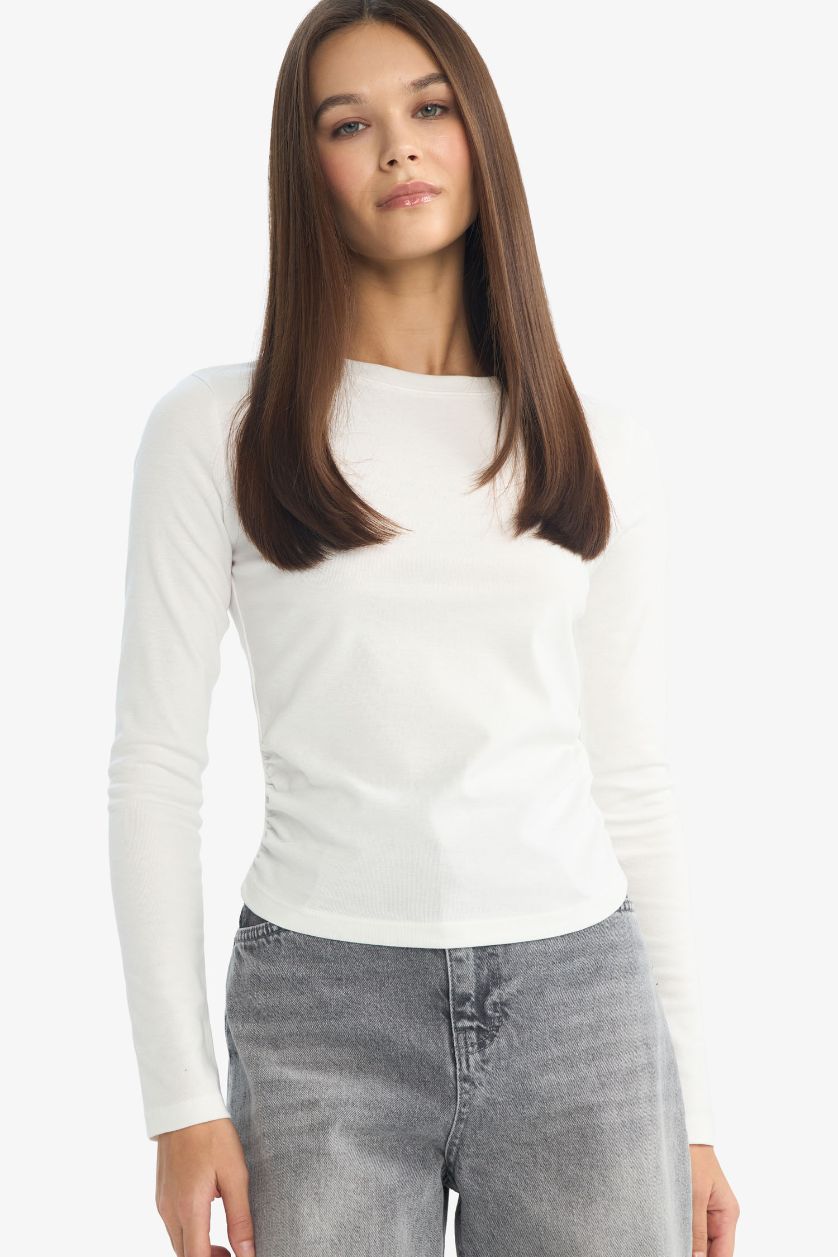 Woman White Slim Fit Ribbed Crew Neck Long Sleeve T-shirt