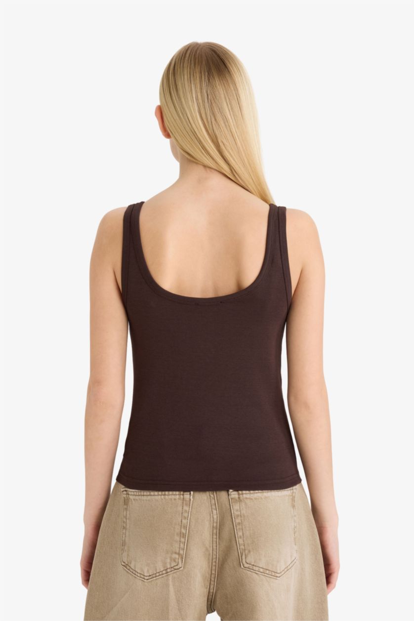 نساء بني فانيلة سليم فيت مخصر