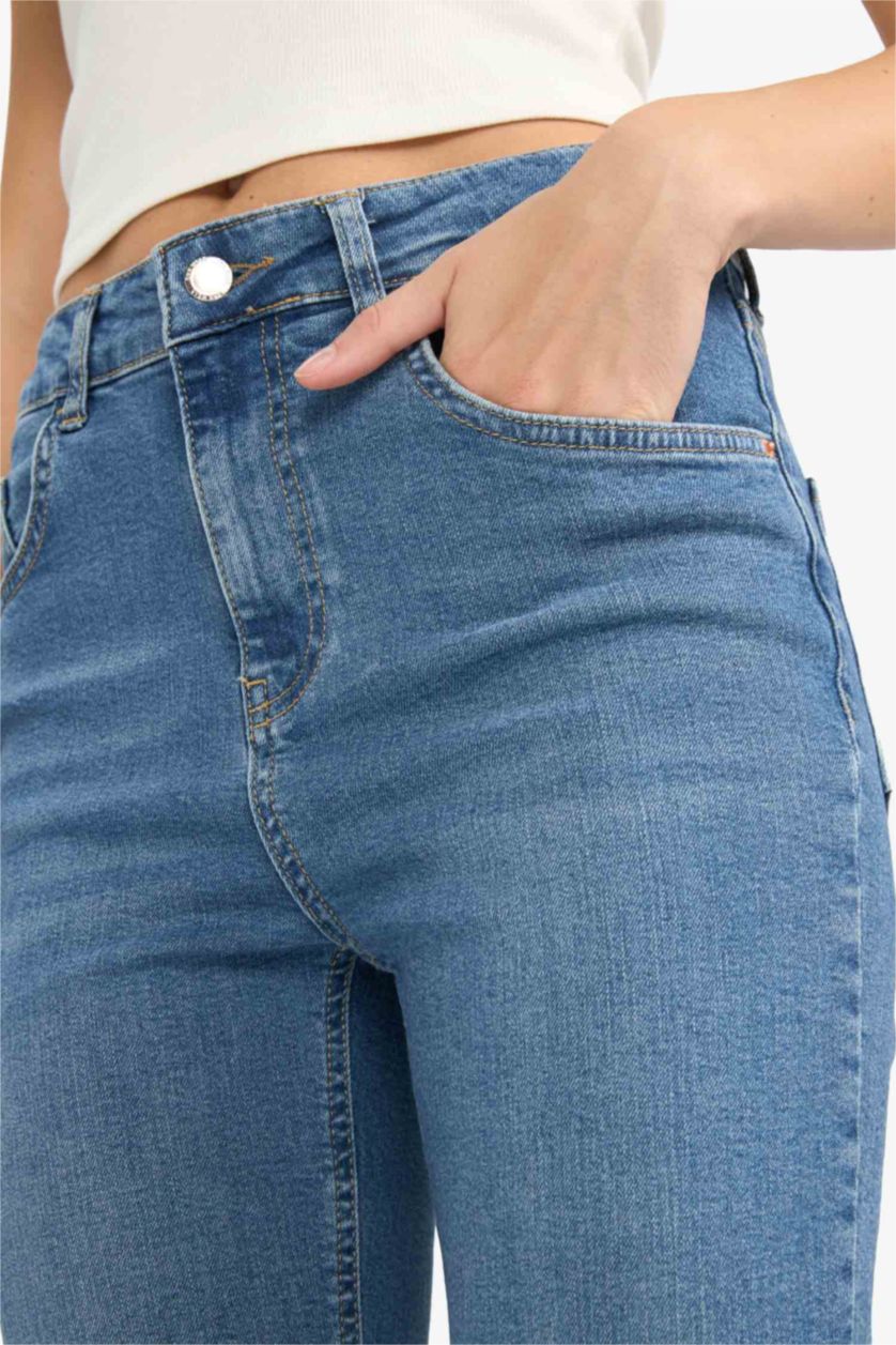 WOMAN Blue Crop Flare Fit Low Waist Ankle Length Washed Jeans