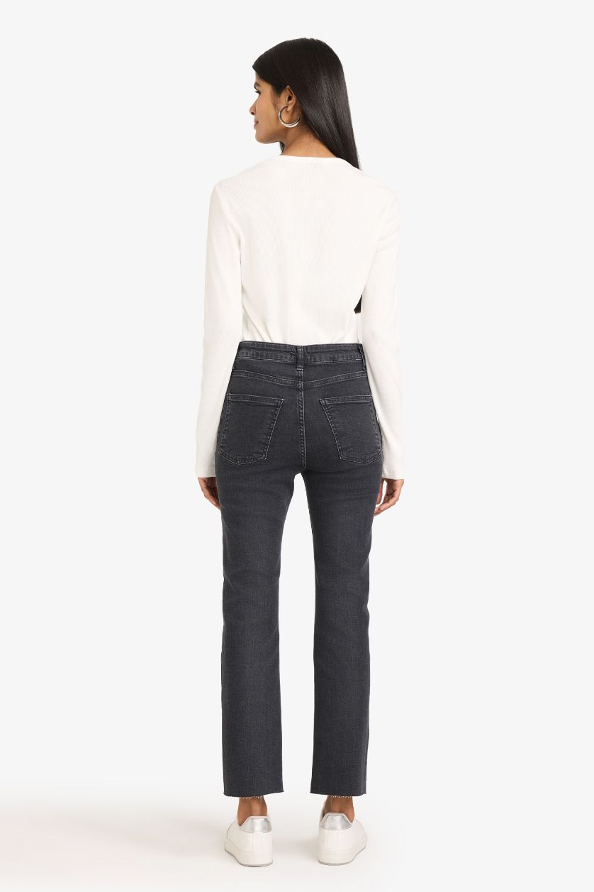 Kadın Antrasit Crop Flare Fıt Düşük Bel Bilek Boy Jean Yıkamalı Pantolon