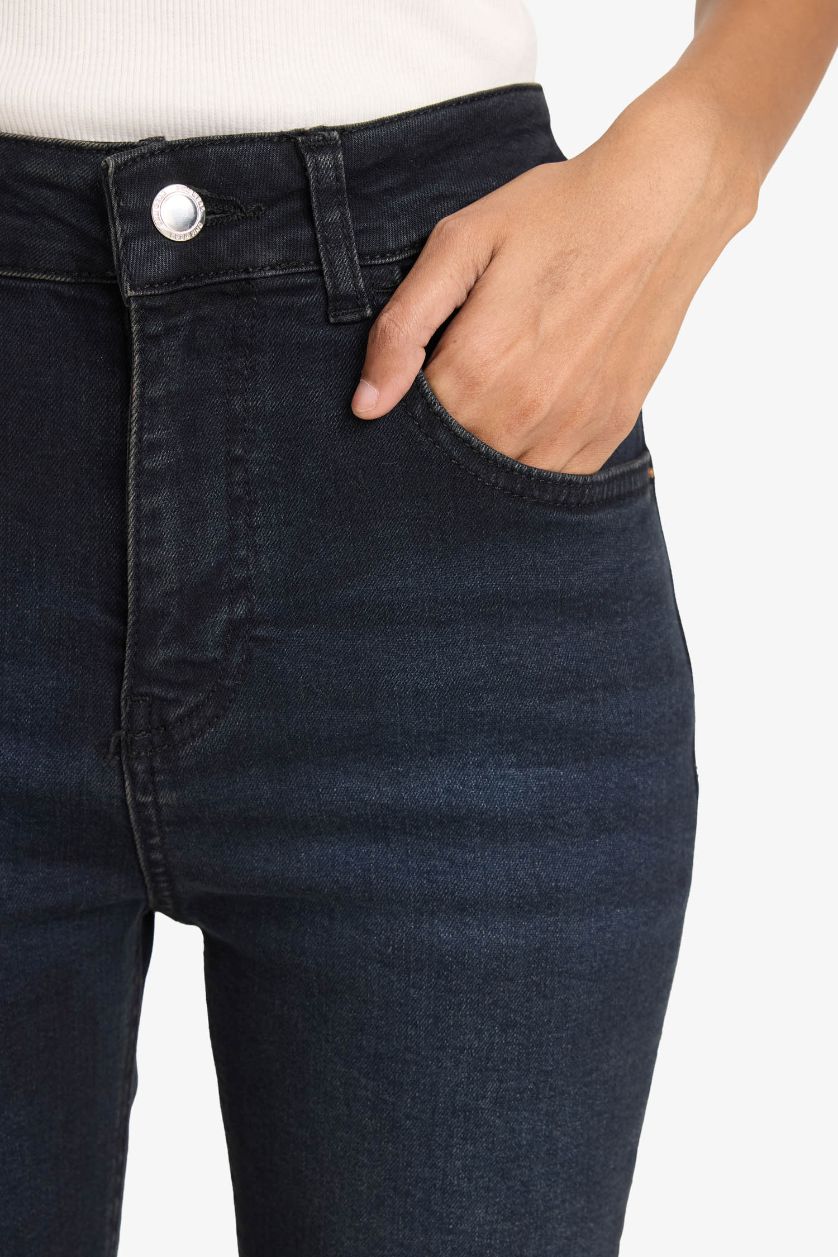 WOMAN Black Crop Flare Fit Low Waist Ankle Length Jeans