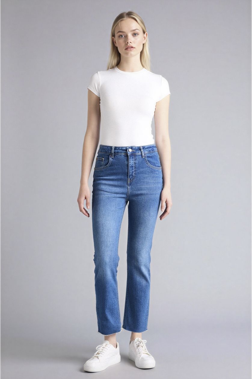 FEMME Bleu Jean évasé court à taille basse effet délavé