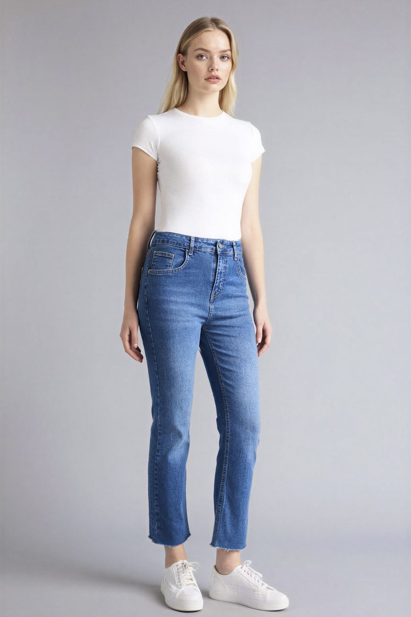 FEMME Bleu Jean évasé court à taille basse effet délavé