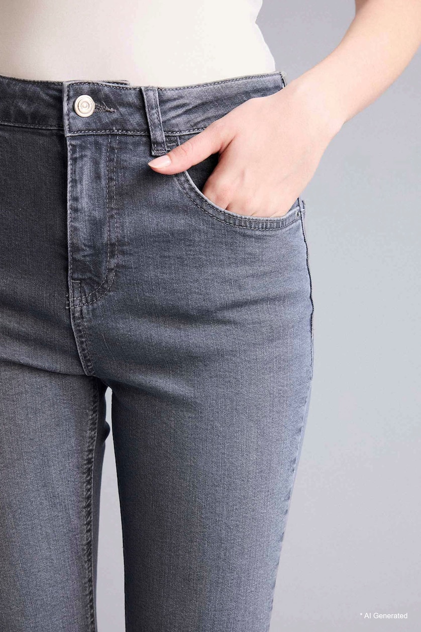 Kadın Gri Crop Flare Fit Orta Bel Jean