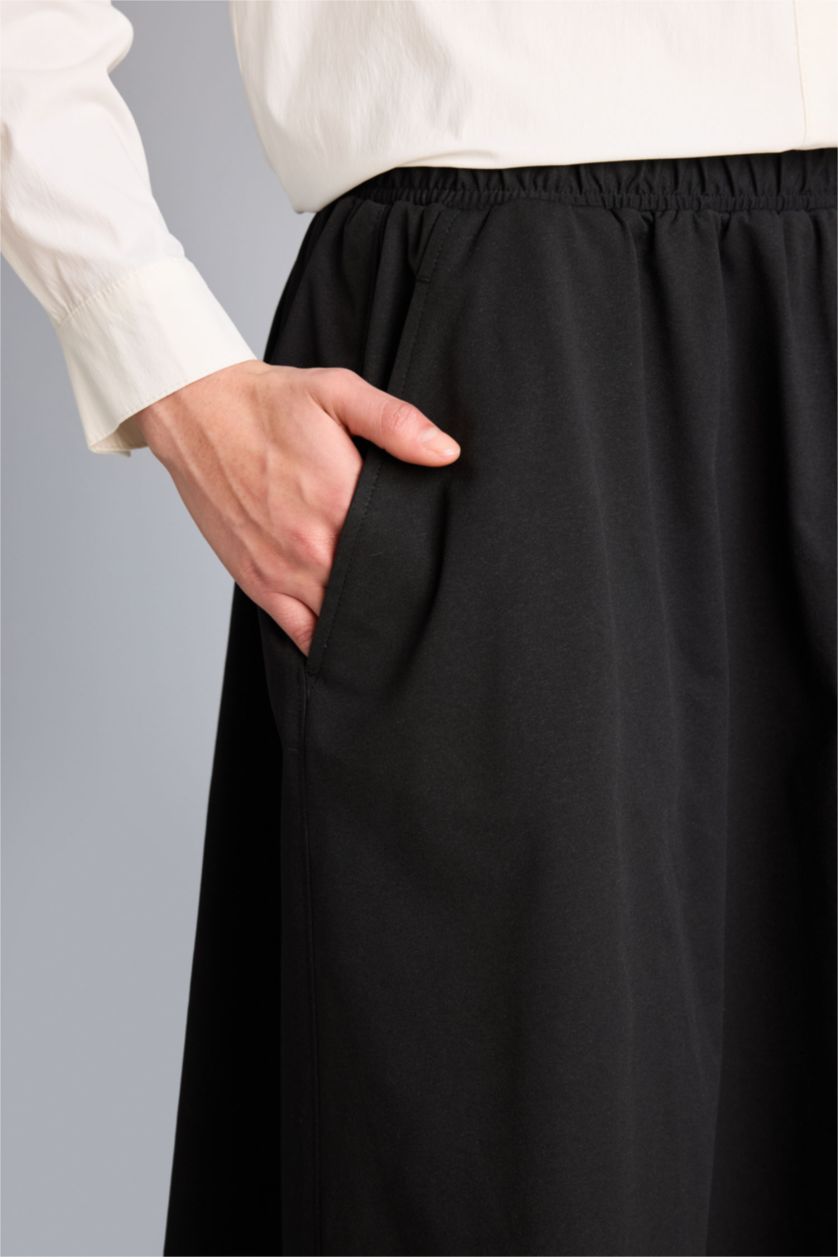 Kadın Siyah Standart Fıt Dokuma Etek