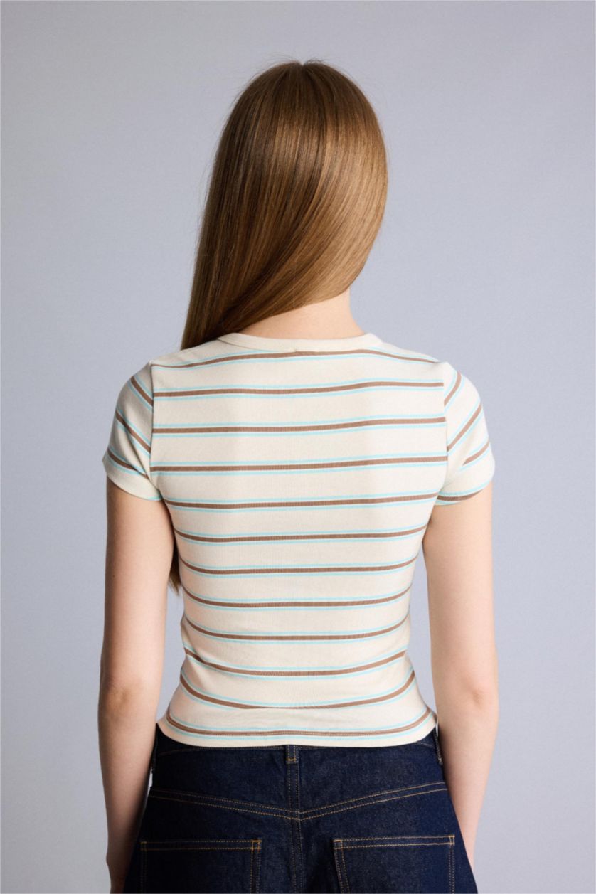 Kadın Ekru Fitted Kısa kollu Ribana Tişört