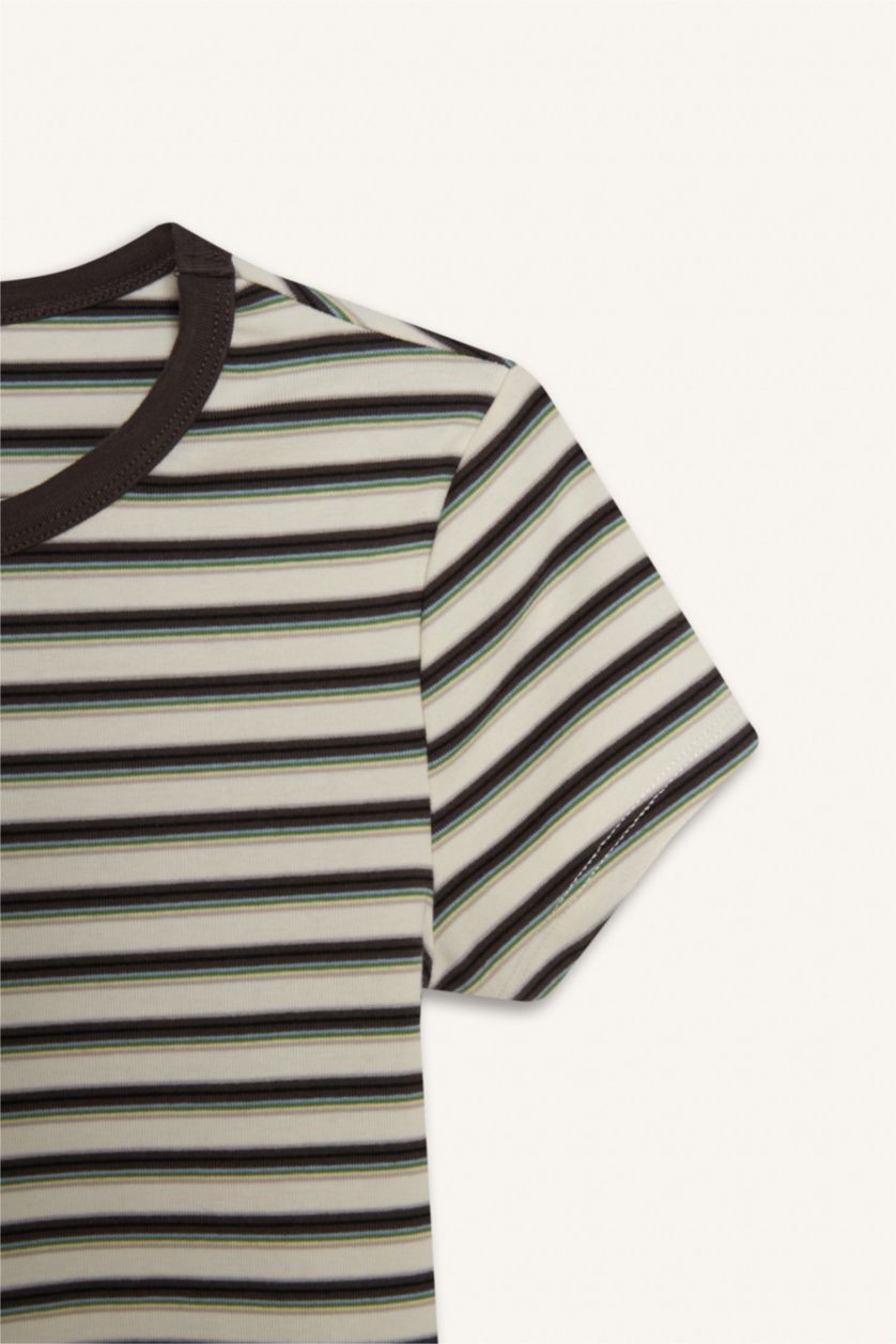 Kadın Kırık Beyaz Fıtted Bisiklet Yaka Ribana Kısa Kollu Tişört