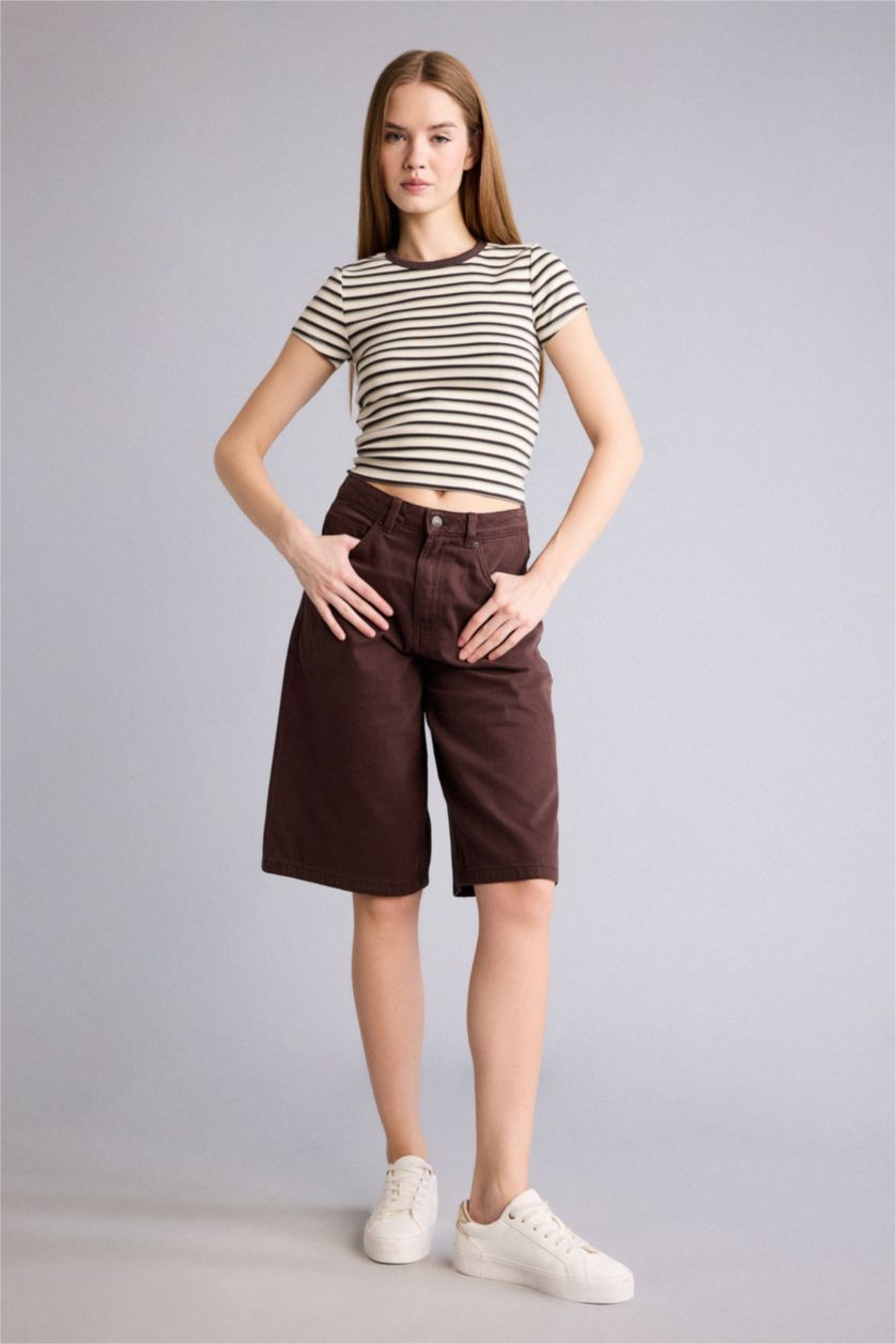 نساء اوف وايت تيشيرت نص ردن مخصر سليم فيت