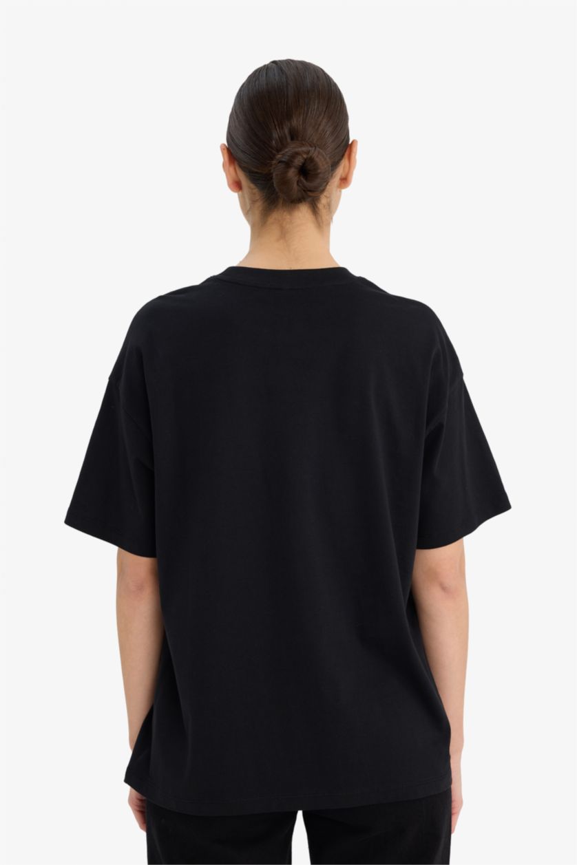 Woman Black Oversize Fit Printed Crew Neck Short Sleeve Shirt