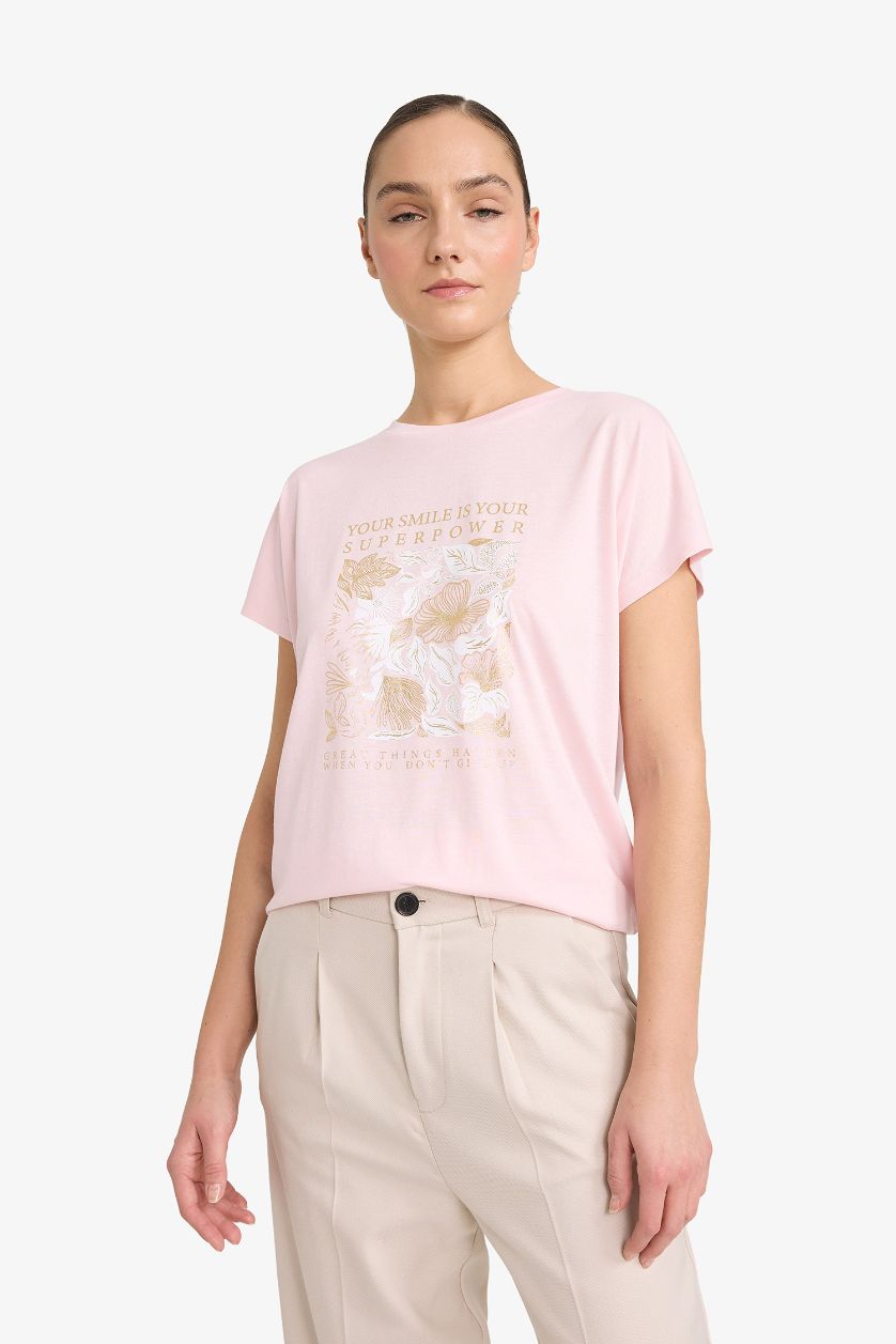 Woman Light Pink Regular Fit Crew Neck Floral Short Sleeve T-Shirt