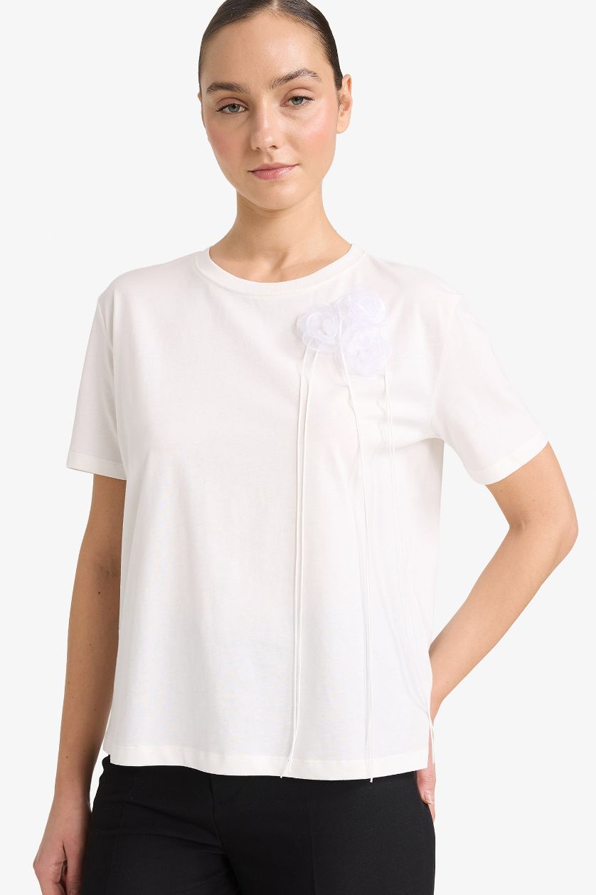 Woman Ecru Regular Fit Crew Neck 3D Cotton Short Sleeve T-Shirt