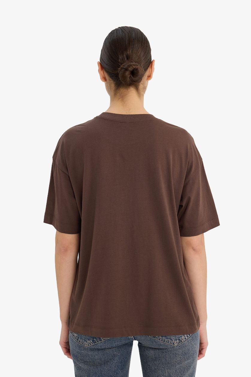 Woman Light Brown Oversize Fit Printed Crew Neck Short Sleeve T-shirt