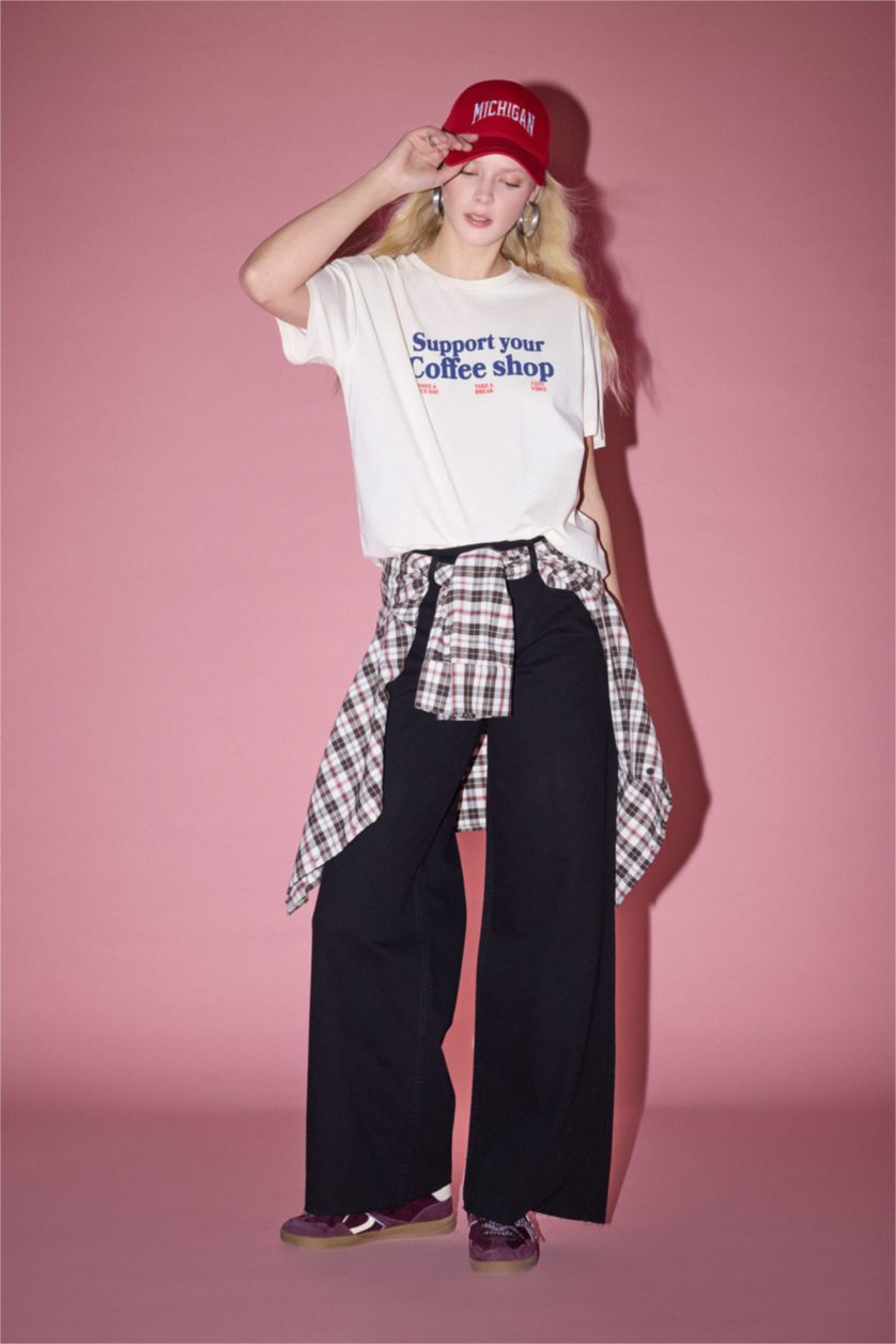 Woman Ecru Printed Crew Neck Short Sleeves T-Shirt