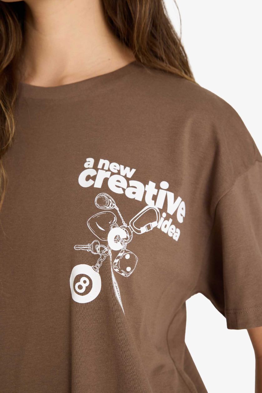 Woman Brown Oversize Fit Printed Crew Neck Short Sleeve T-shirt