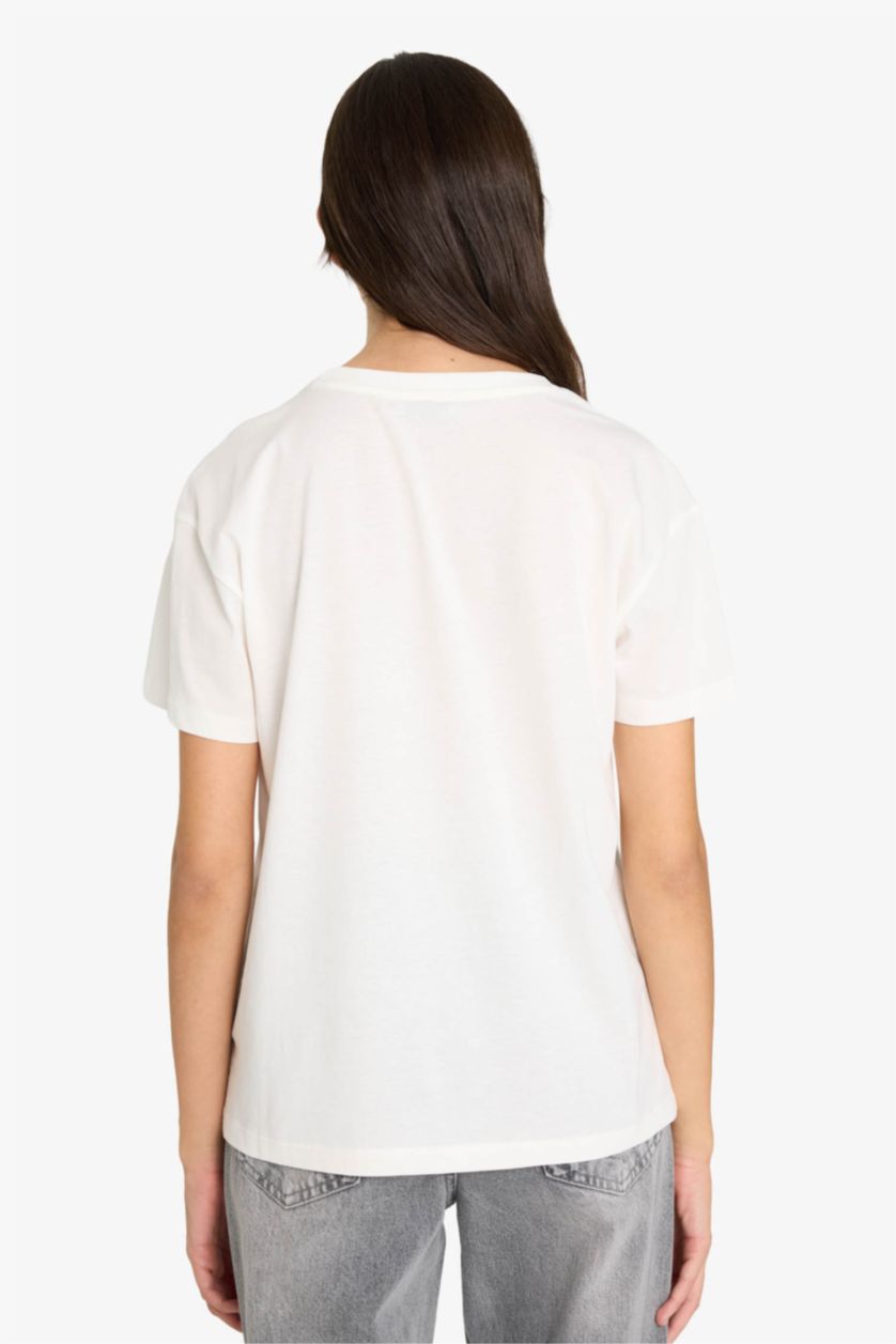 Woman White Oversize Fit Crew Neck T-Shirt