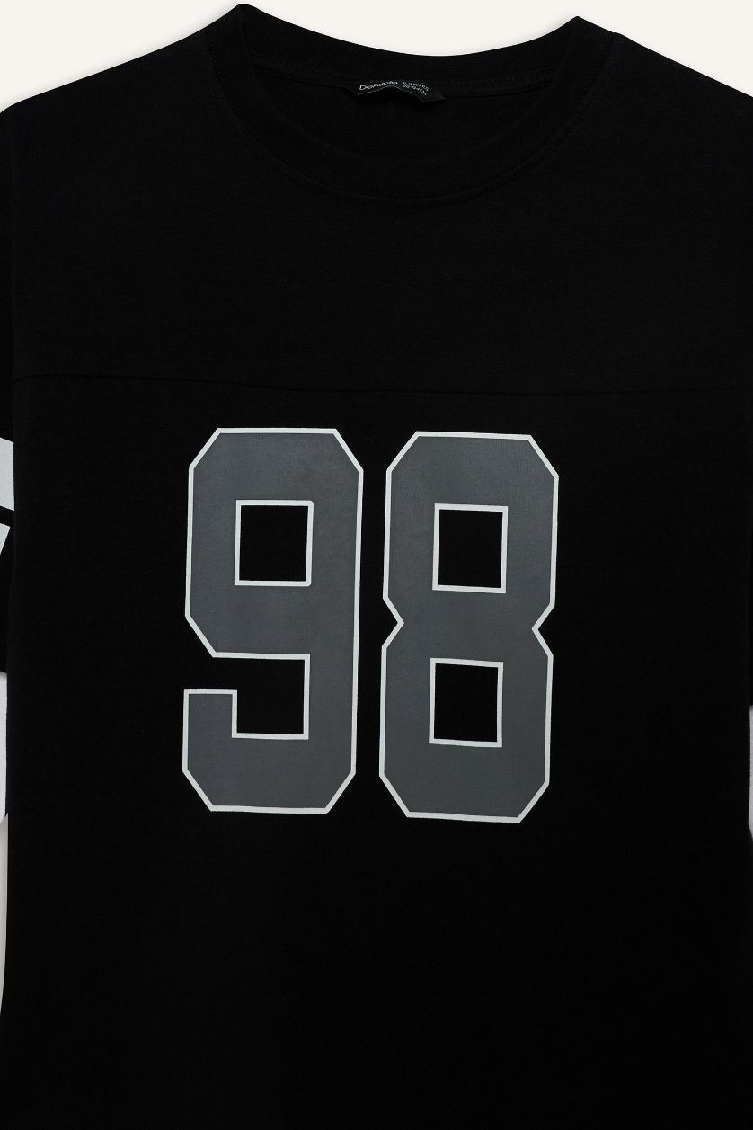 أولاد أسود تيشيرت ولادي قصة عادية وطبعة شعار