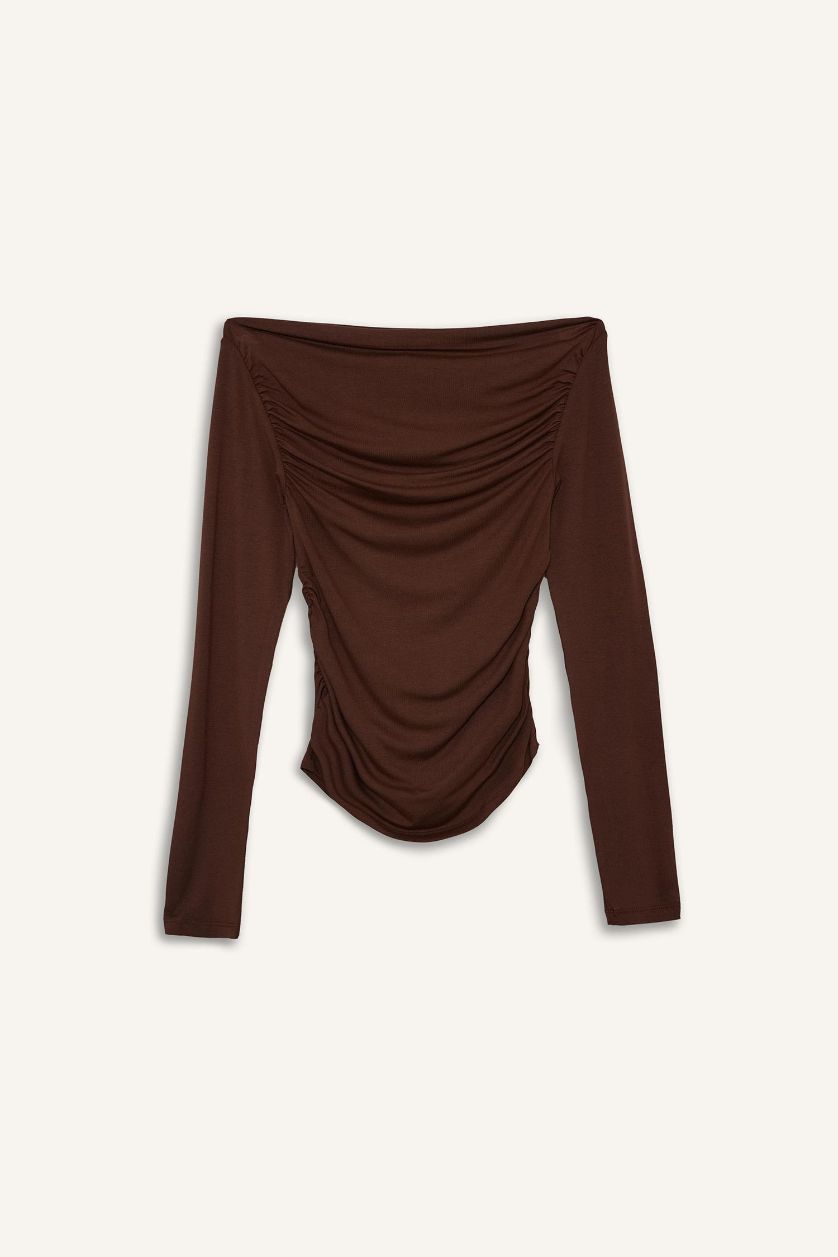 Kadın Kahve Slim Fit Dar Kesim Omzu Açık Uzun Kollu Bluz
