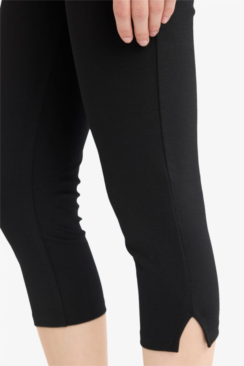 Kadın Siyah Pens Detaylı Kısa Tayt